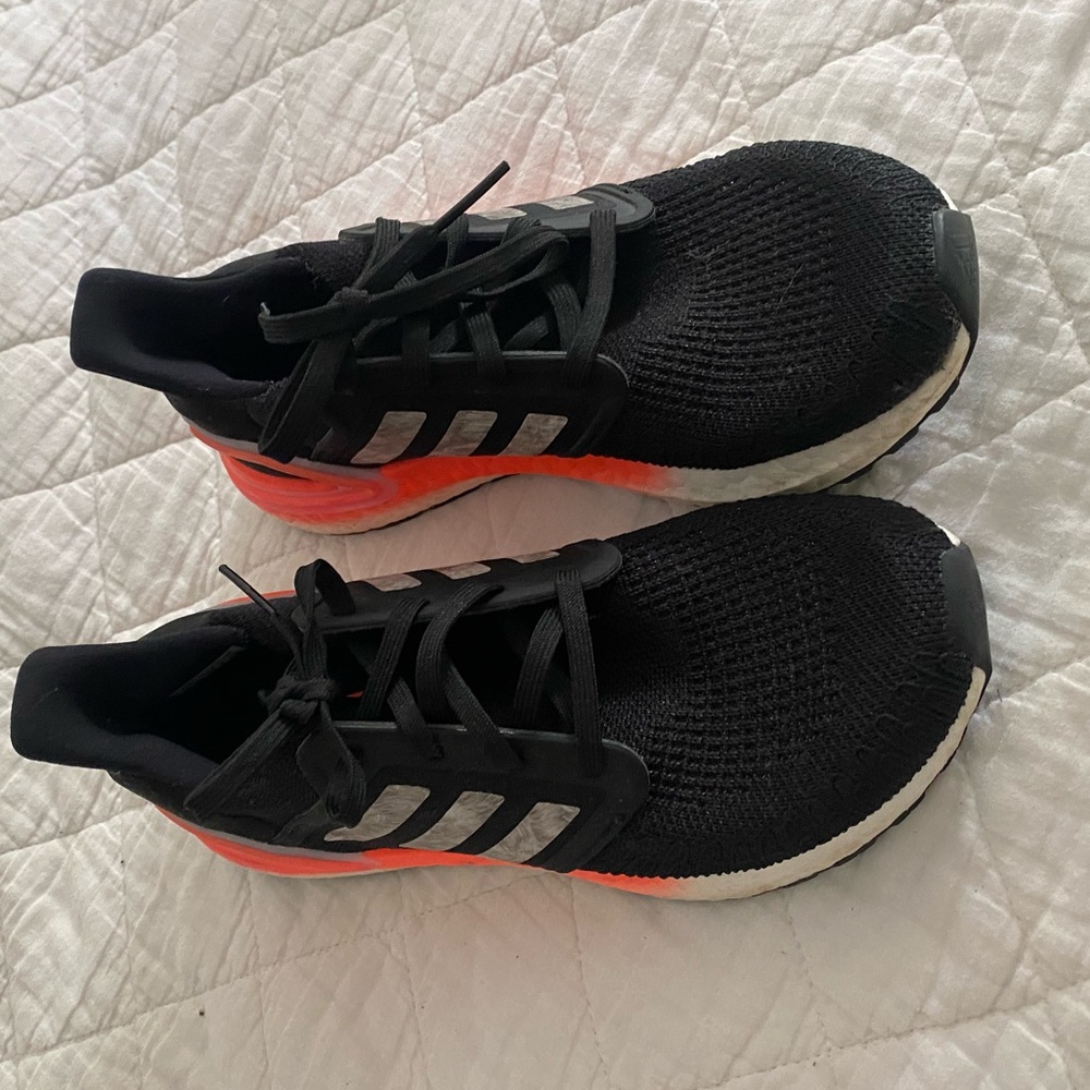 Adidas sneakers size 6